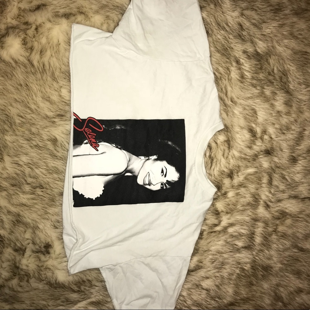 Selena Crop